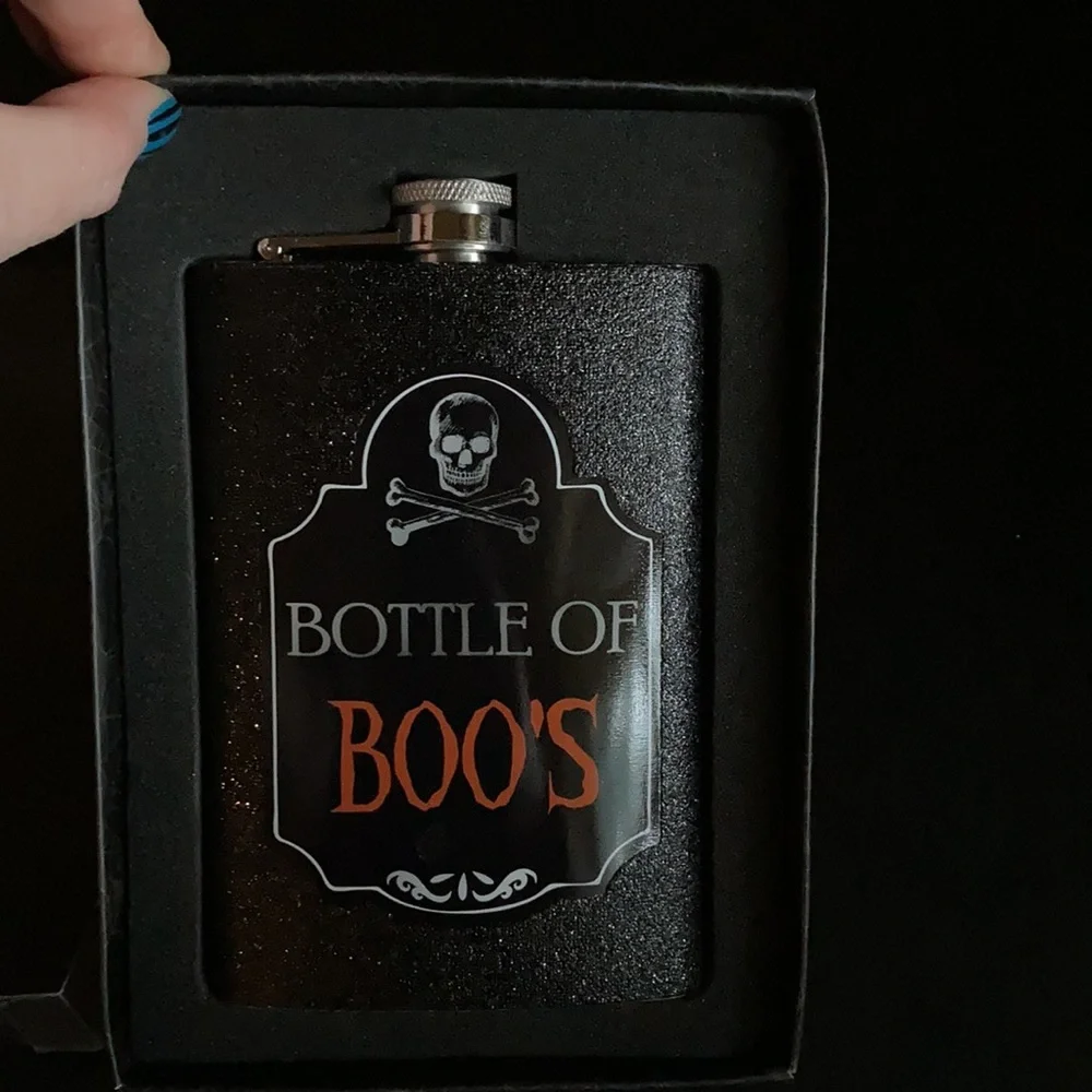 NWT ✨Sparkly☠️Spooky✨Glitter🥃FLASK